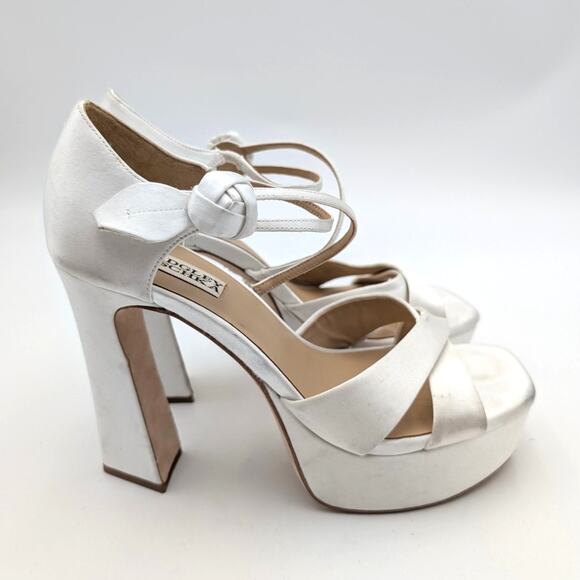 Badgley Mischka Jayleen Chunky Platform Sandals Women's White Size US8 EU38.5 - Picture 3 of 13